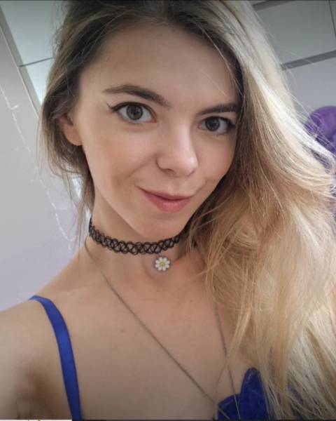 Lina roselina — créatrice OnlyFans belges