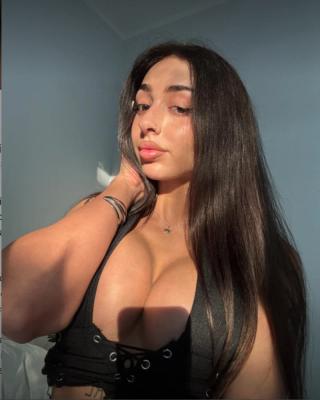 songheli — modelka