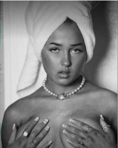 VANESSA SUNDET EXCLUSIVE — modell