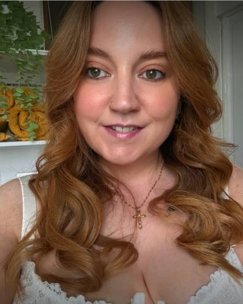 Spicy TikTok Ginger | SCOTTISH & CURVY — Scottish OnlyFans creator