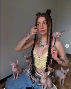 Callmeambre — créatrice