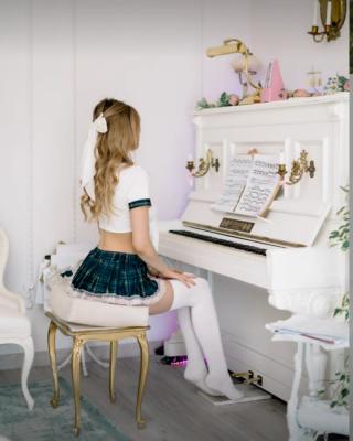 Alix — modelka