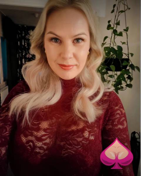 Elena  — OnlyFans-malli, Helsinki · suomalaiset mallit