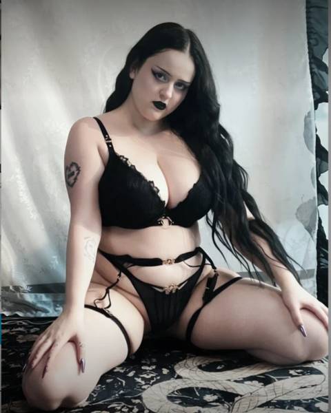 Emma’s Library — den danske OnlyFans-model